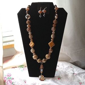 Gorgeous artisan made necklace and earrings set